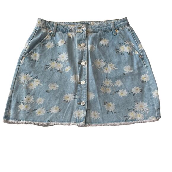 Wild Fable Womens Size 10 Daisy Distressed Jean Mini Skirt Raw Hem Blue Denim - Picture 1 of 7
